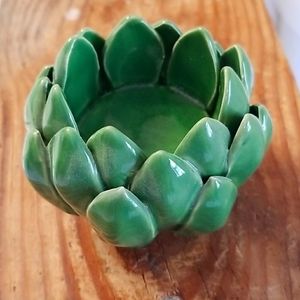Green artichoke tealight candle holder